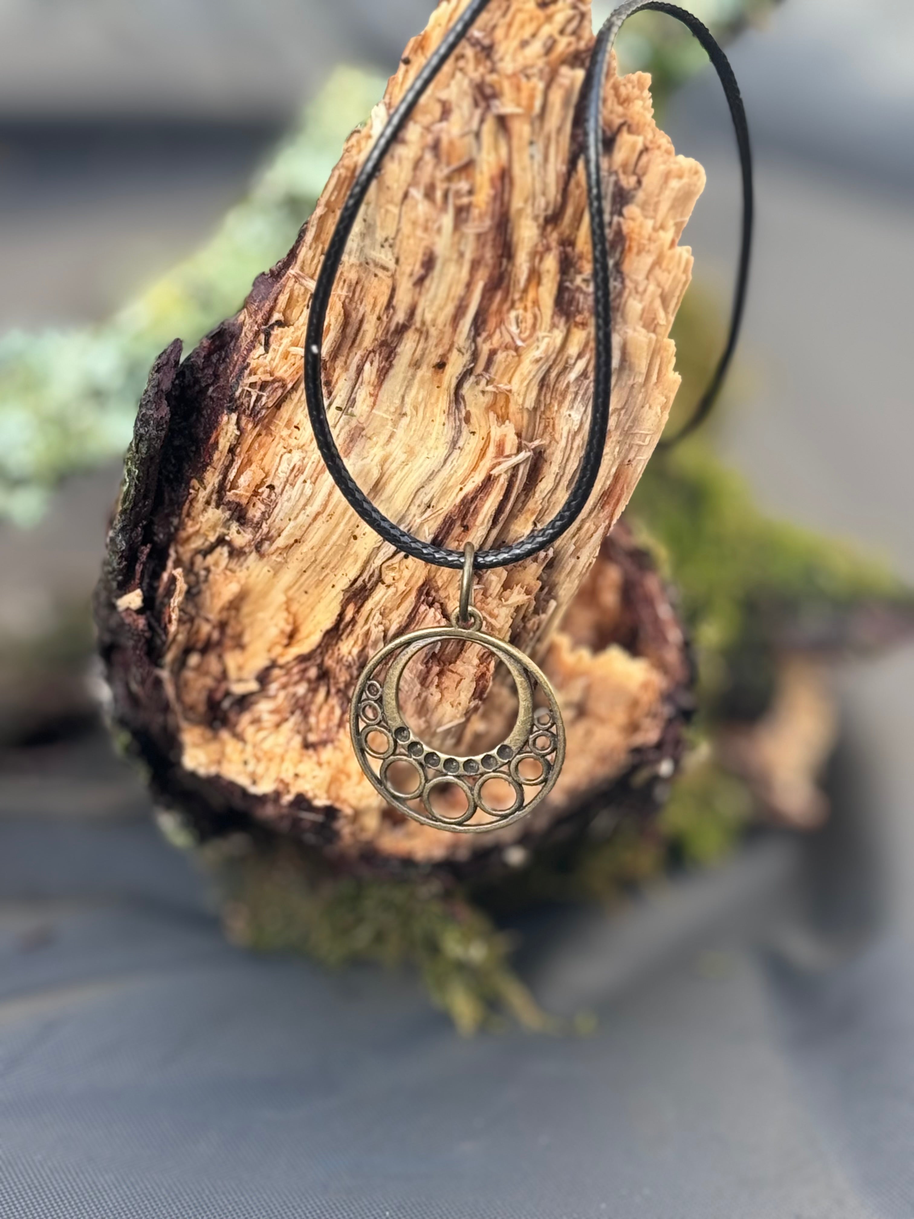 Bronze circle necklace